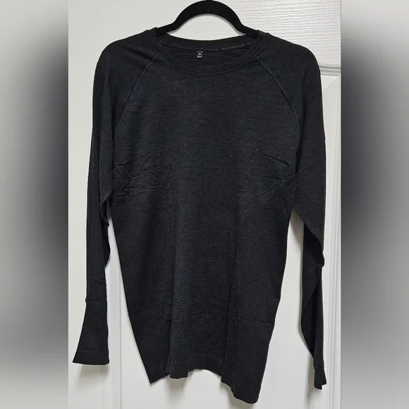 ALPHALETE Hero Seamless Long Sleeve Shirt Bundle. - Picture 2 of 7